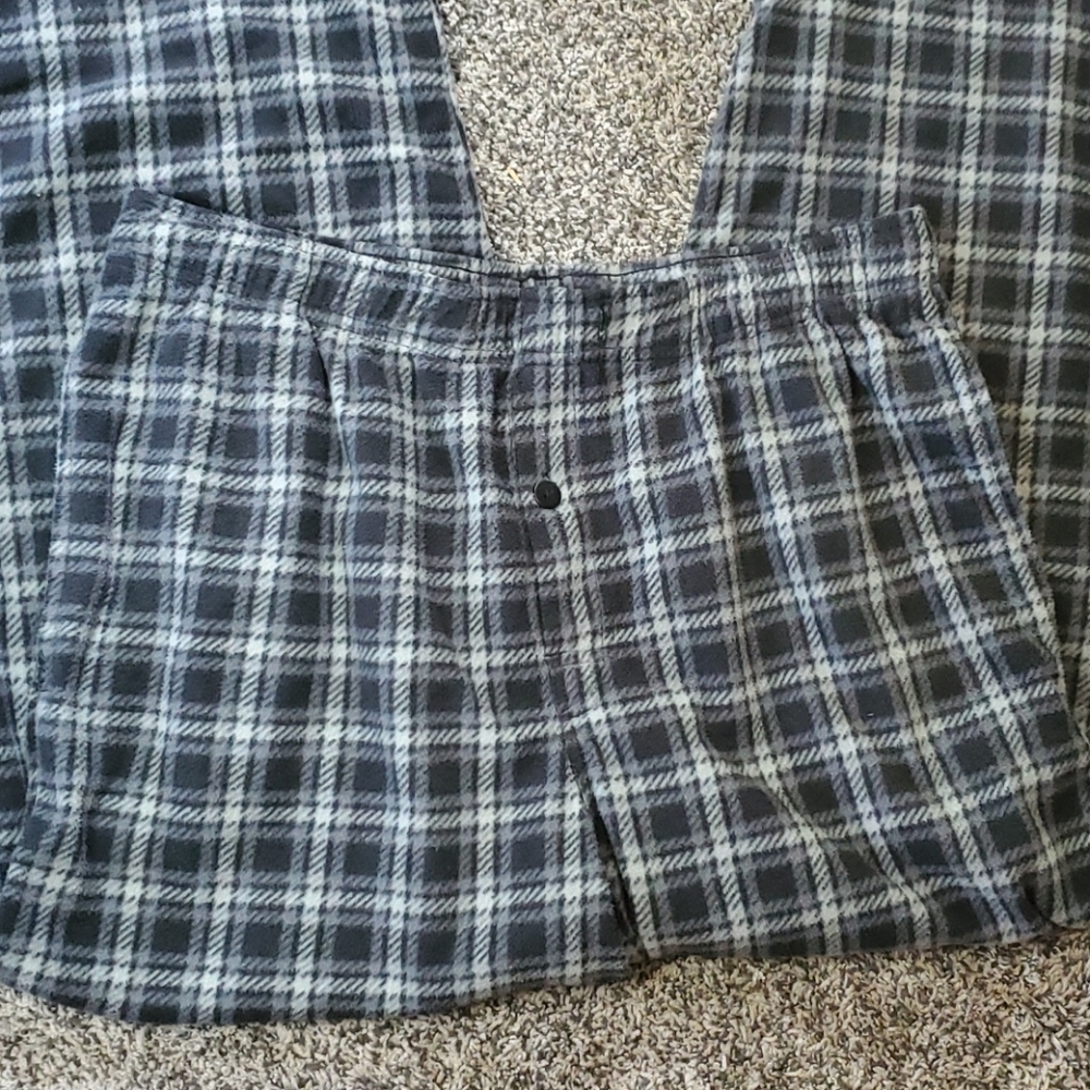 Fruit of the Loom gray & black pajama pants size L